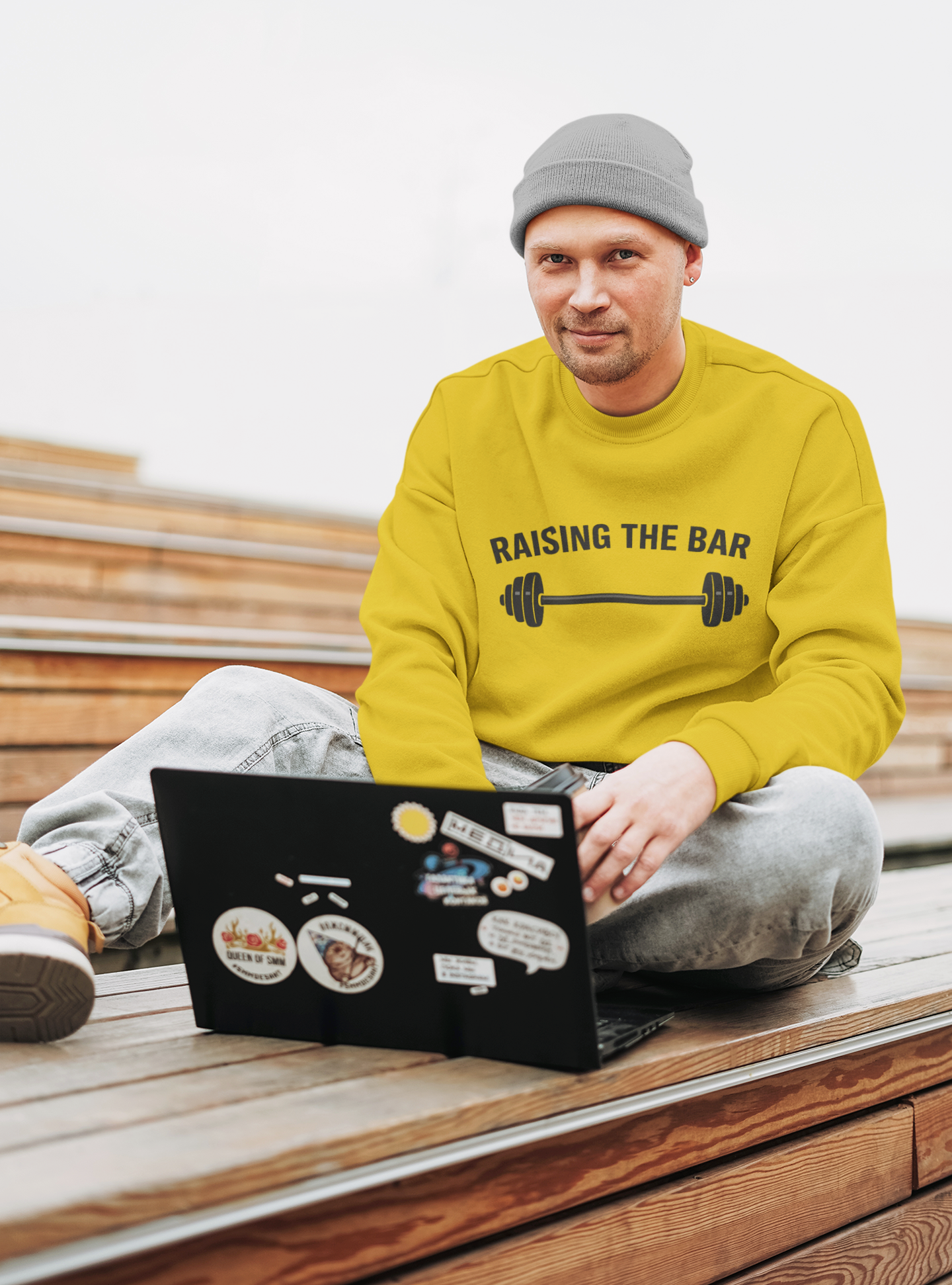 Mr.Sweatshirt Raise Bar